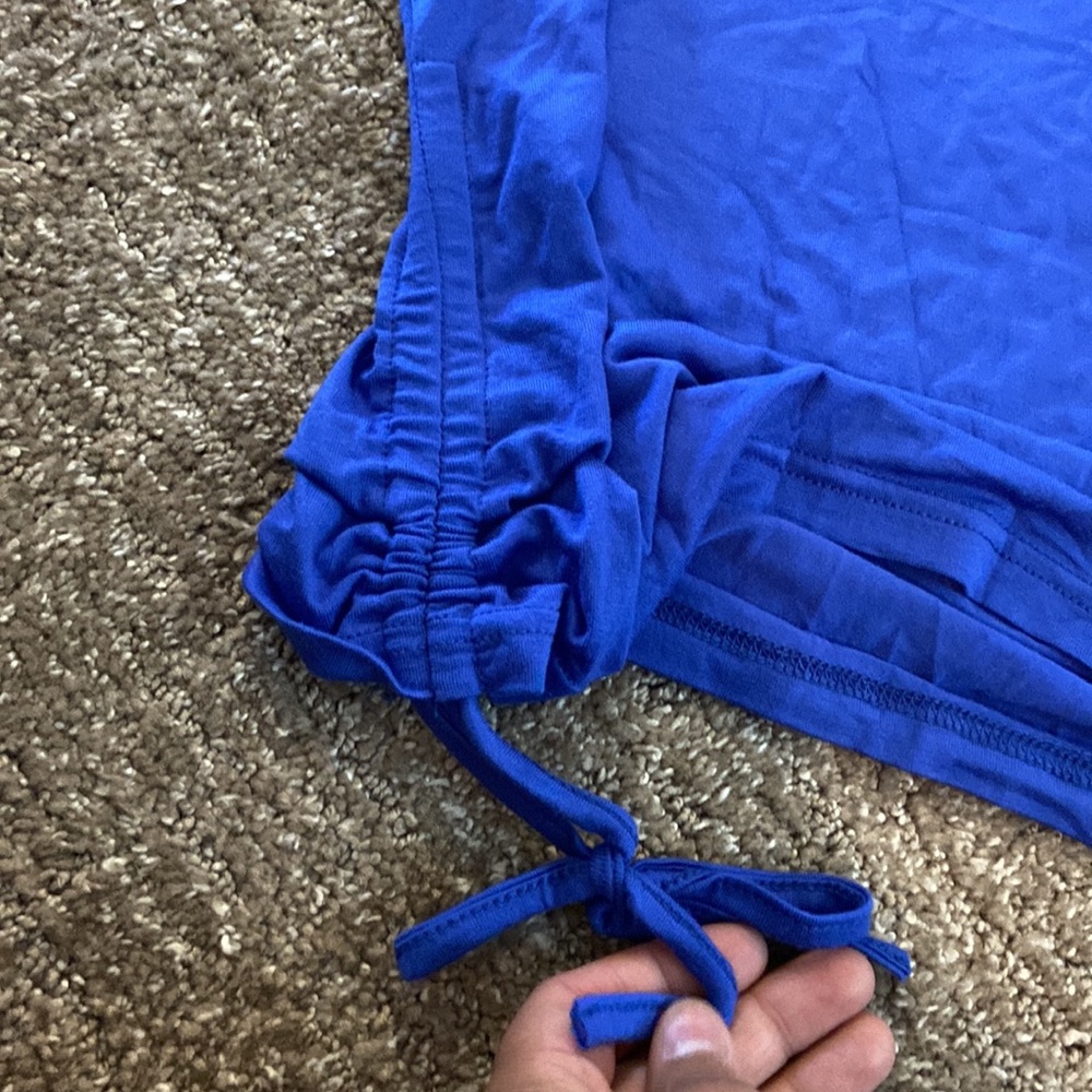 Blue top - Picture 2 of 3